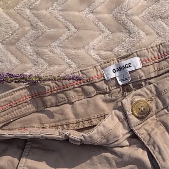 Beige Cami shorts - Picture 2 of 2